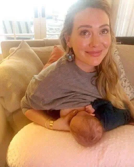 Mom is ordered to cover herself up when she breastfeeds