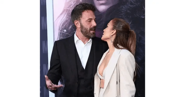 What Ben Affleck said to Jennifer Lopez during their famous red carpet “argument” is revealed by lip readers.