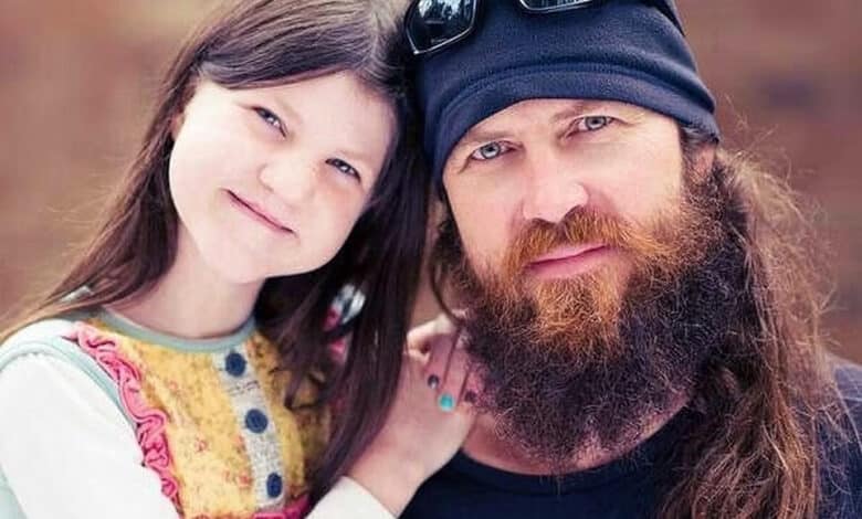 With tears in their eyes, Jase and Missy Robertson make the heartbreaking announcement.