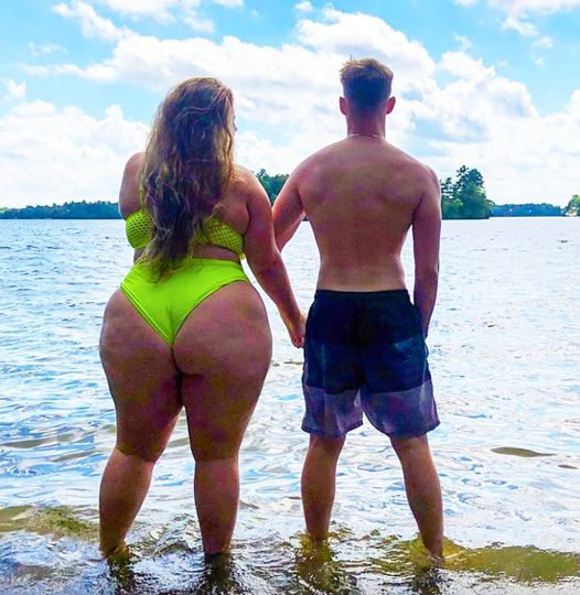 Man mocked for being with 252 lb woman, has the perfect response to shut haters up